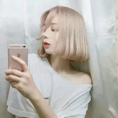 湖畔春晓