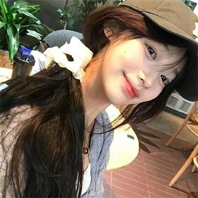 踉跄女孩